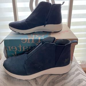 Otbt Bethel sneaker brand new in box